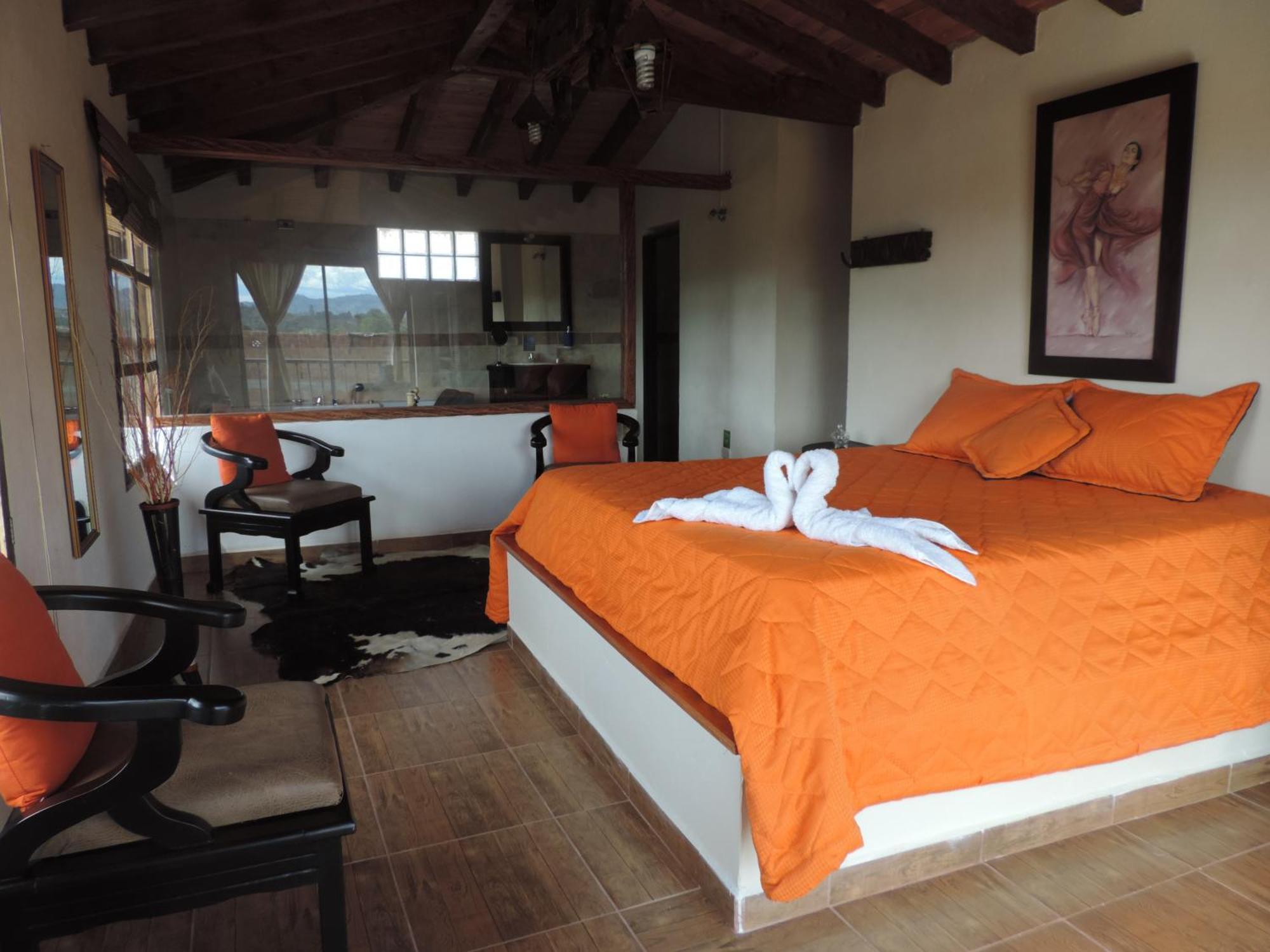 Oak Tree House Guest House Guatape Ngoại thất bức ảnh