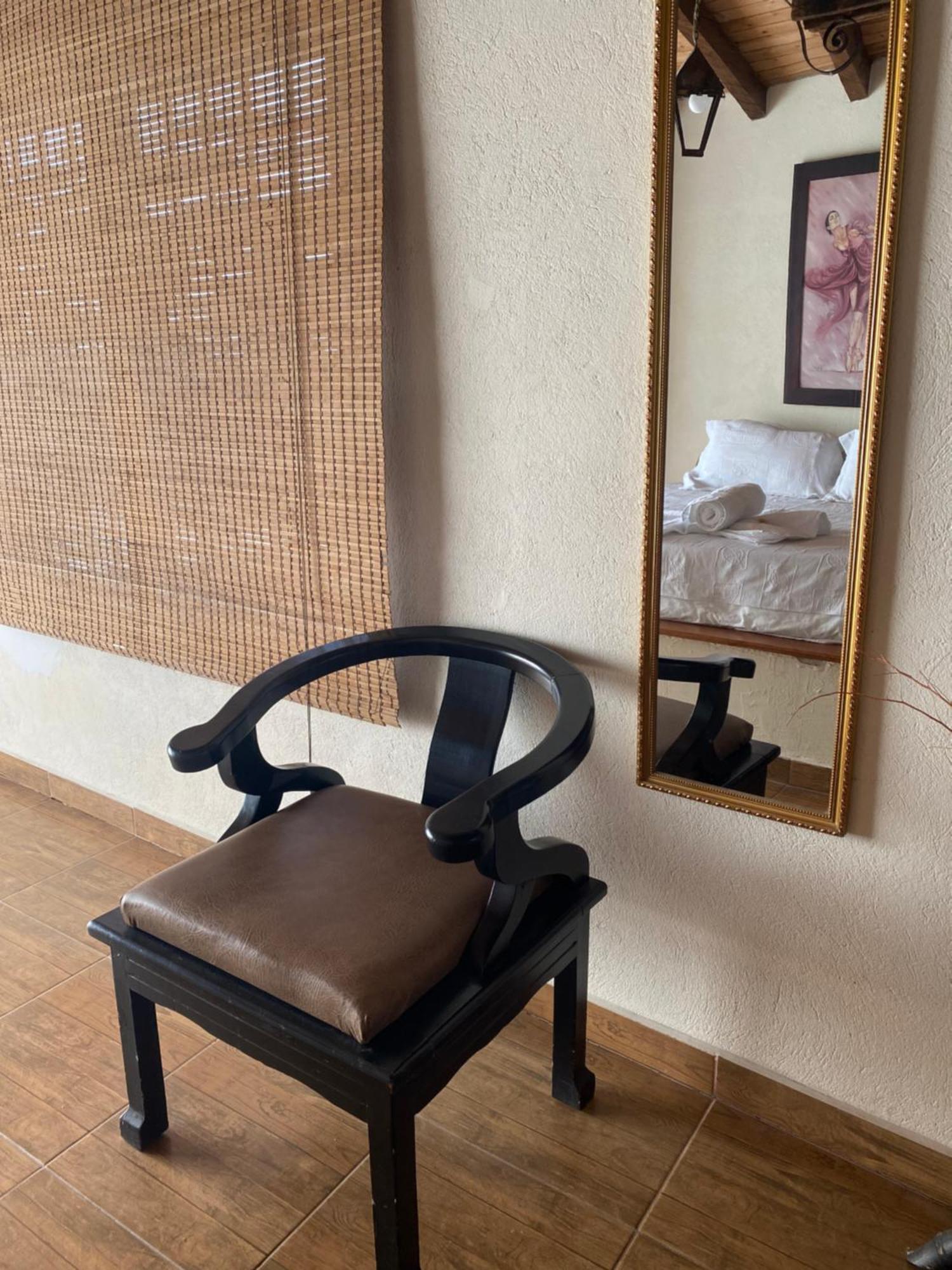 Oak Tree House Guest House Guatape Ngoại thất bức ảnh